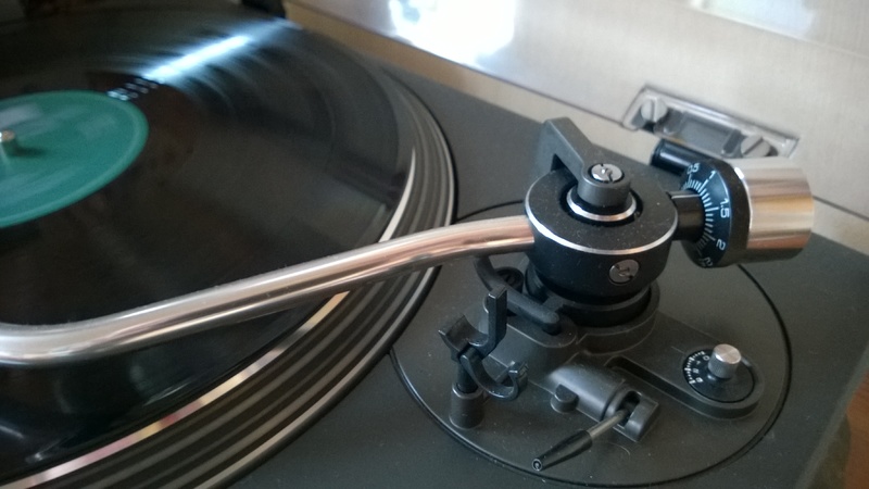 [Bild: Technics_SL_1510_c.jpg]