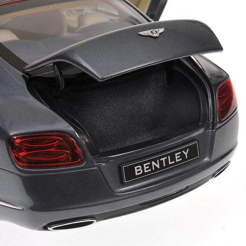 1:18 Minichamps Bentley Continental GT Review - toyforia.com