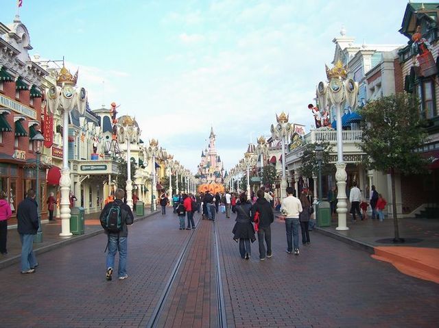 5º DÍA (30-6-2011. JUEVES) - 4 NOCHES EN DISNEYLAND PARIS (EURODISNEY) (14)