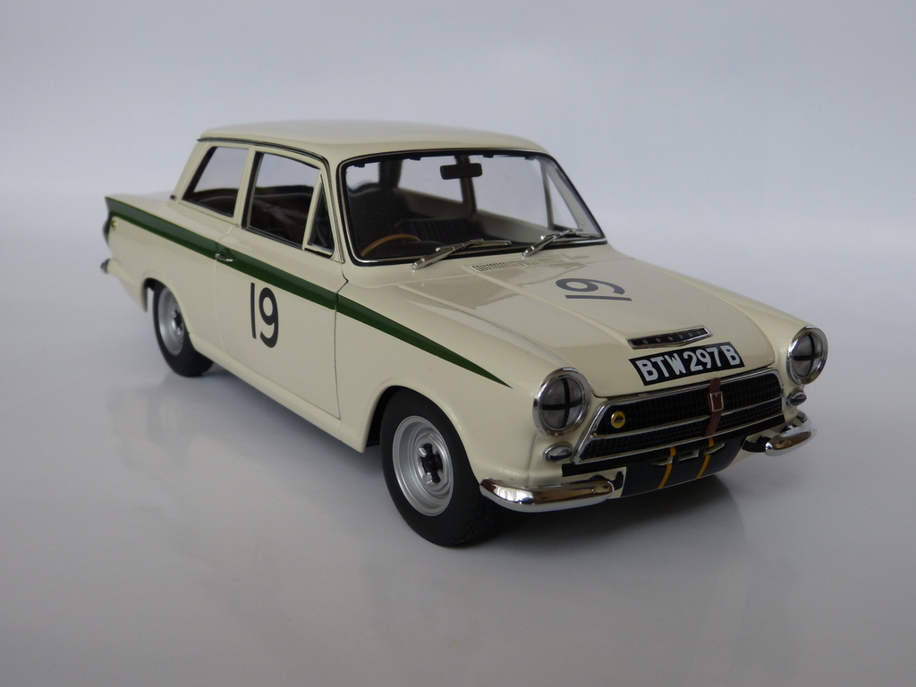 autoart lotus cortina