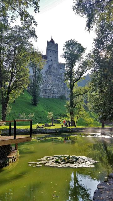 Busteni –cascada Urlatoarea– Castillo de Peles – Castillo de Bran - Rumania: del sur al norte y volver (4)