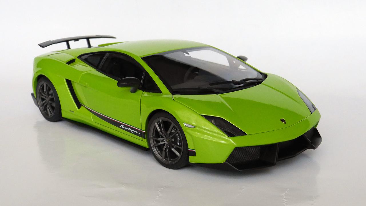 1:18 AUTOart Lamborghini Gallardo LP570-4 Superleggera