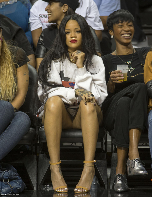 Rihanna upskirt