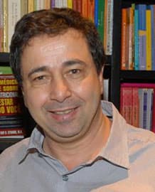 Médico Alex Botsaris