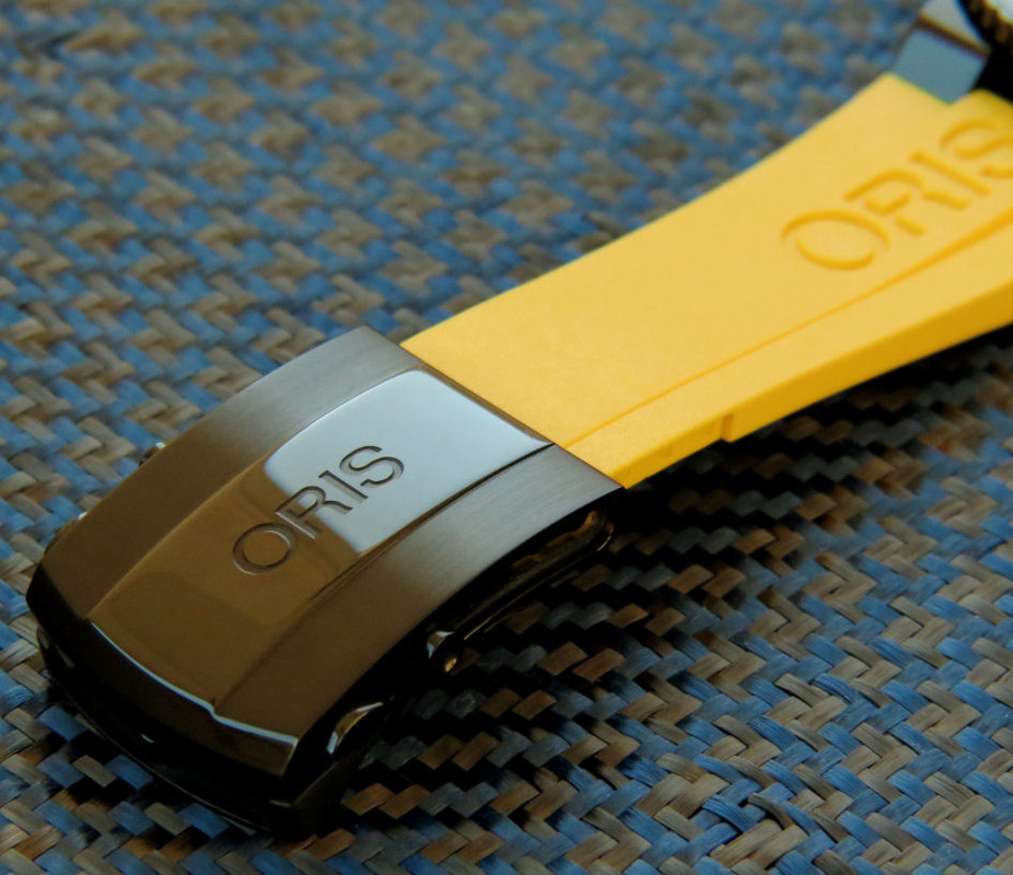 Oris yellow hotsell rubber strap