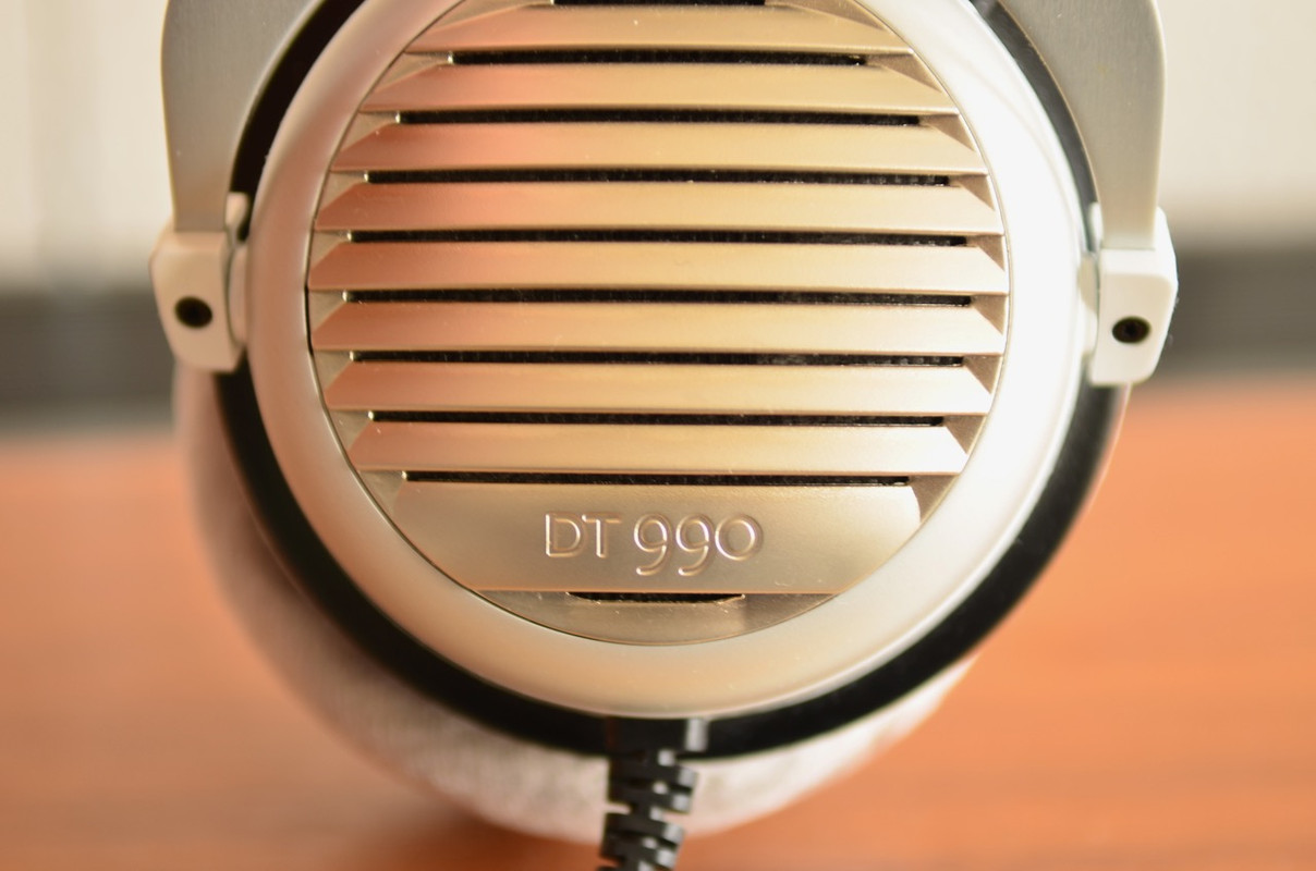 [Bild: beyerdynamic_dt990_2.jpg]