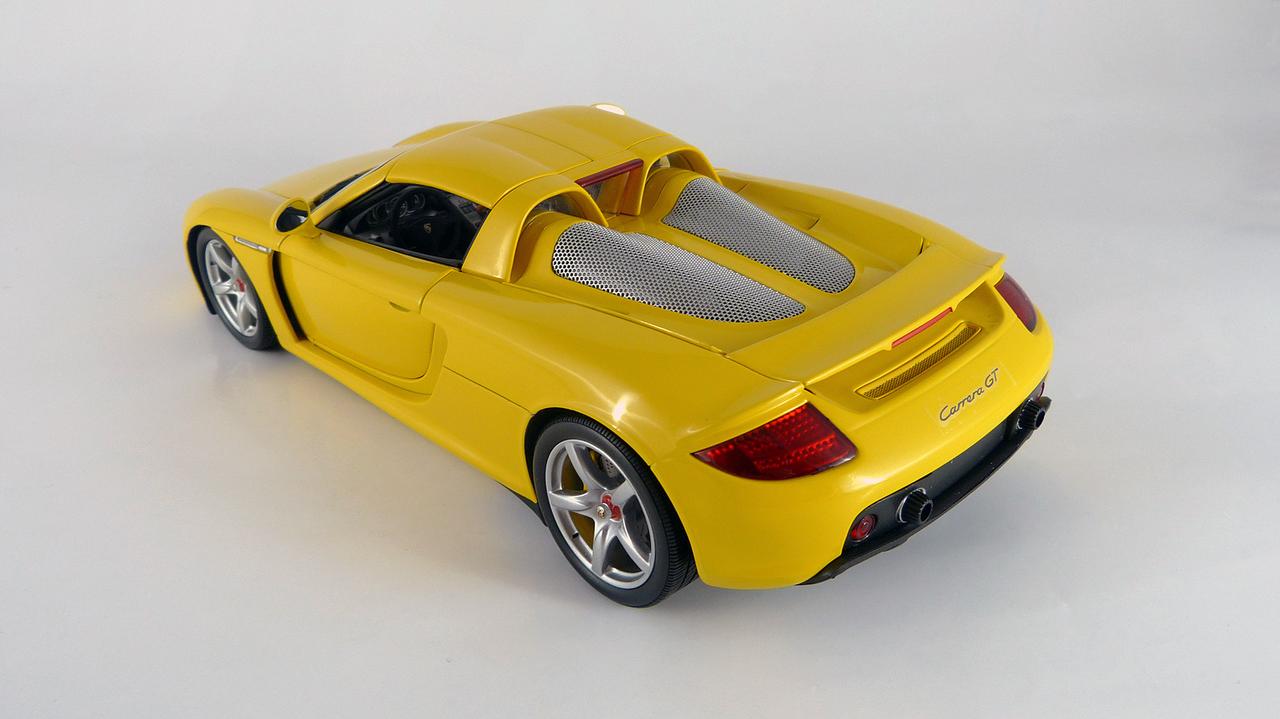 Porsche carrera gt minichamps