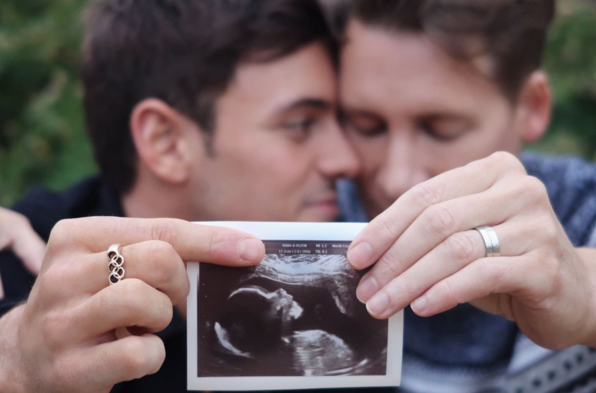 tom-daley-dustin-lance-black-having baby