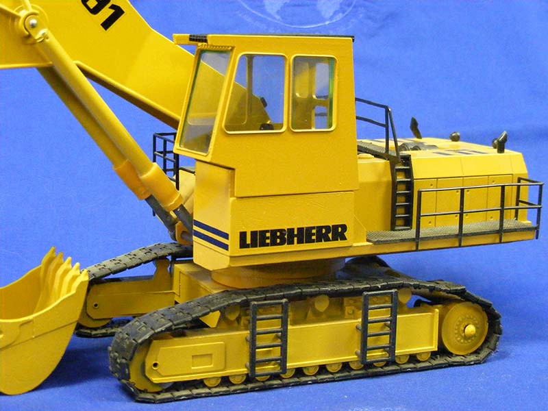1:50 Liebherr R991 Track Excavator