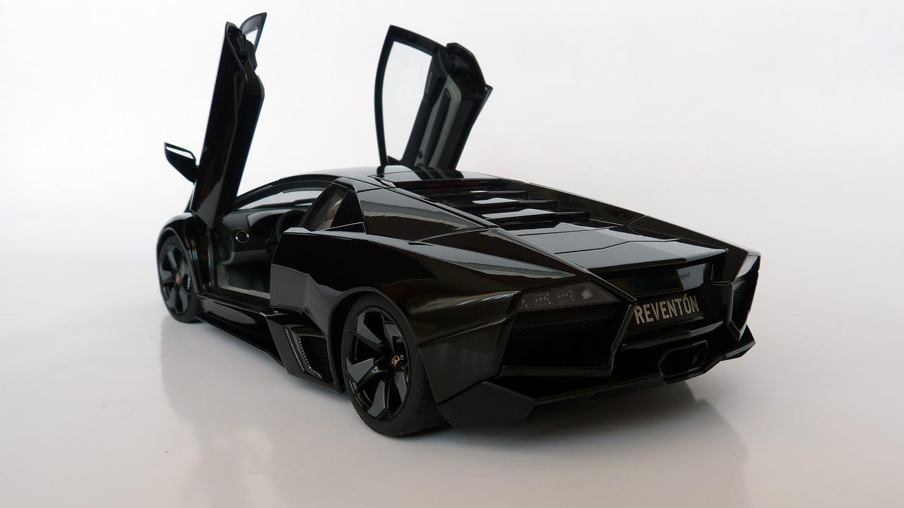 autoart reventon