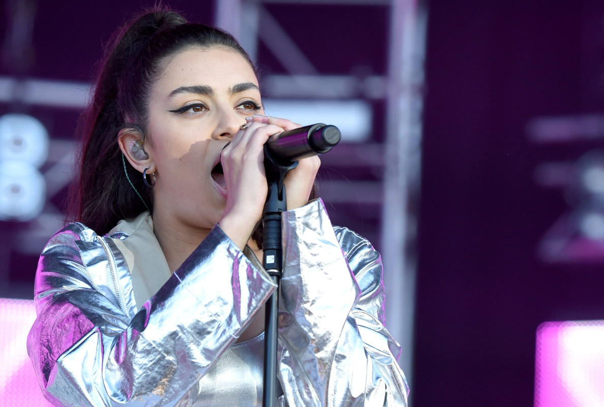 Charli-XCX-20