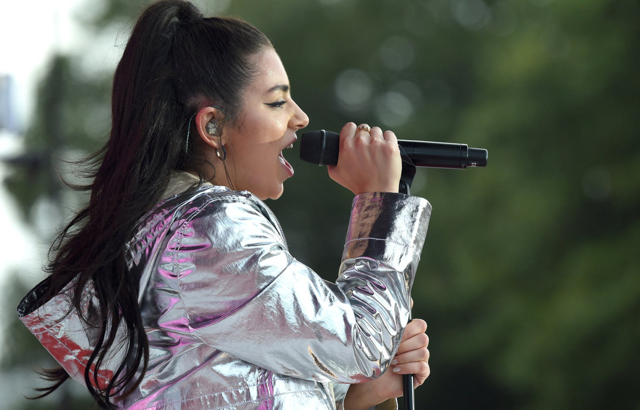 Charli-XCX-15