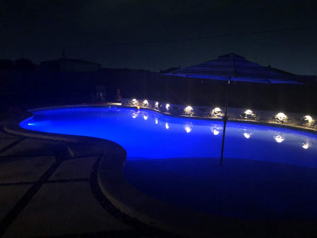 Pool_night.jpg